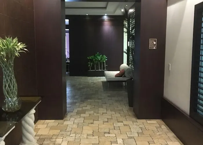 Suites Parque Real